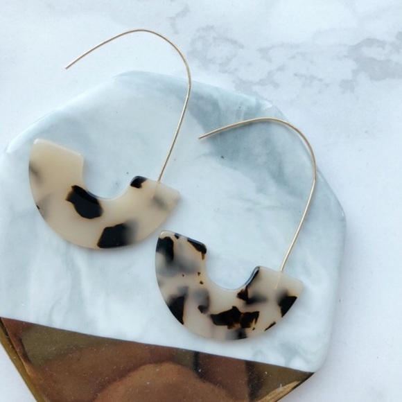 Baublebar Style Faidra Resin Earrings - Picture 3 of 4
